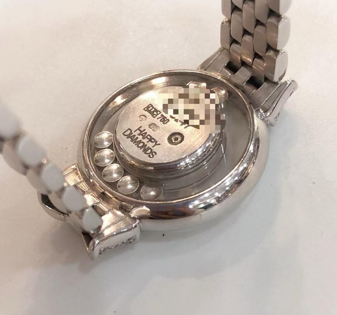 Luxury Watches for Men and Women - Trends and Features Men’s and Women’s Luxury Watches Side by Side