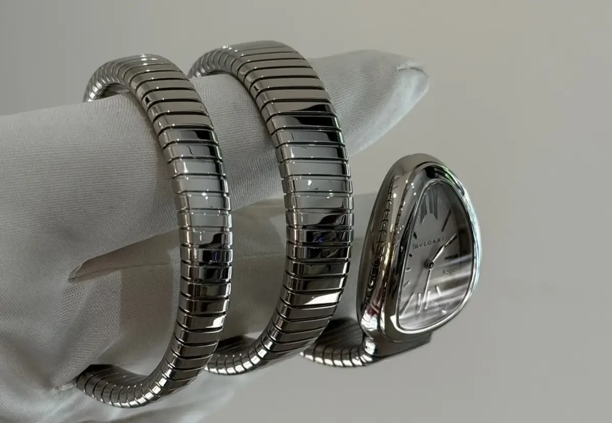 Bvlgari Serpenti 101911 Watch Discover the 2014 Bvlgari Serpenti Tubogas 101911, a timeless blend of jewelry artistry and Italian craftsmanship. Explore its signature coiled design and iconic serpent-inspired elegance.