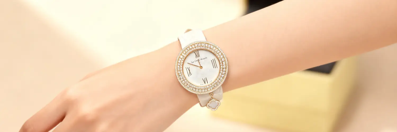 Van Cleef Charms VCARM93600