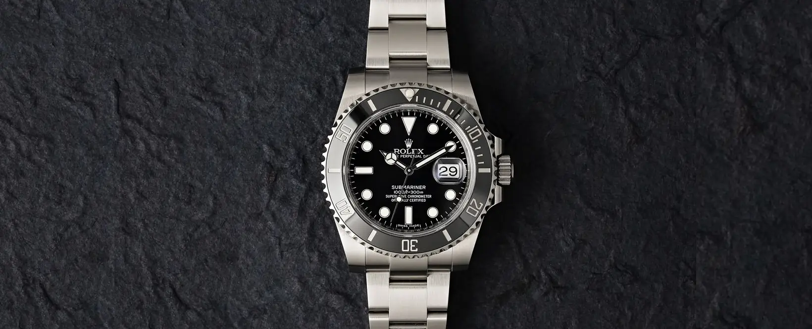 Rolex 116610ln-0001 The Rolex Submariner 111660ln features an Oystersteel case, luminescent hands, and 300 m water resistance, blending precision and luxury.